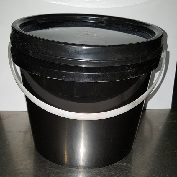 black plastic pail